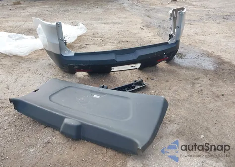 2021 Chevrolet Traverse Fwd Lt Cloth z USA, uszkodzony, nr VIN 1GNERGKW4MJ148181